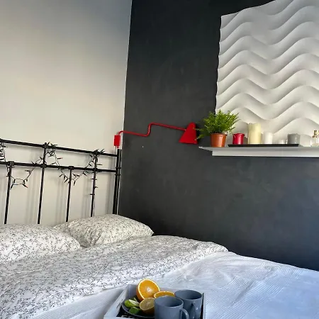 Grey Gucci Center * Varsó