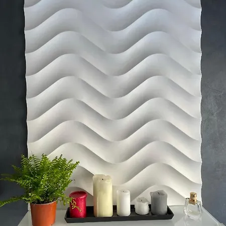 Grey Gucci Center شقة